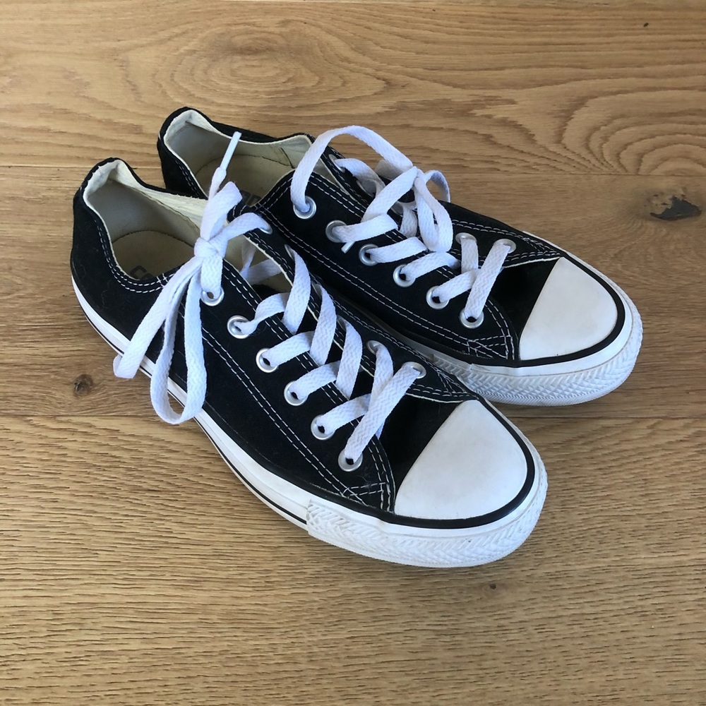 Classic Converse low top